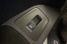 valkoinen Volkswagen Tiguan 2017 kuva 33.