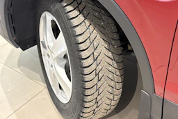 punainen Volkswagen Tiguan 2017 kuva 39.