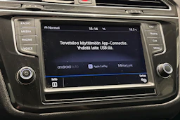 punainen Volkswagen Tiguan 2017 kuva 50.
