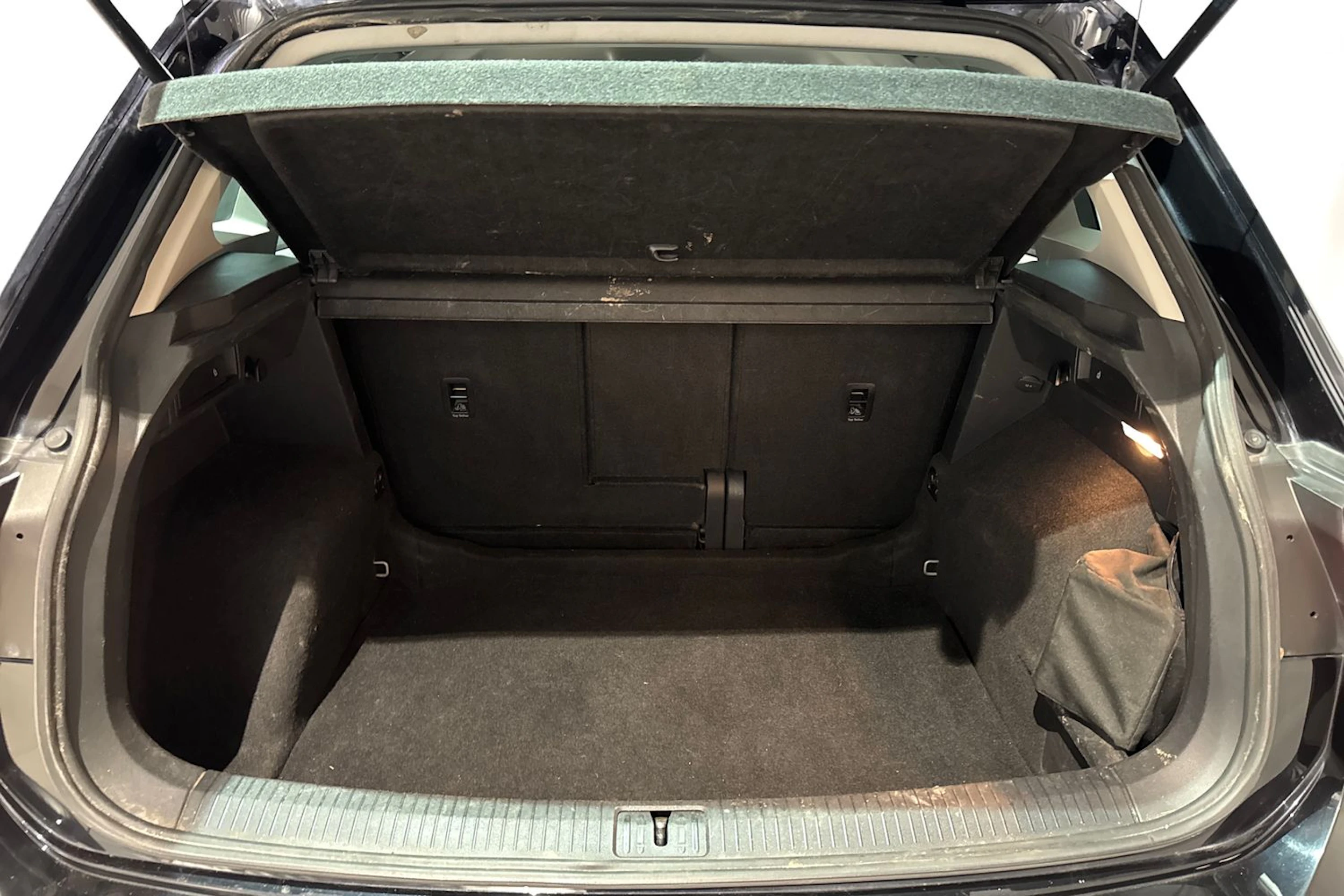 met. musta Volkswagen Tiguan 2017 kuva 16.