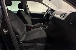 met. musta Volkswagen Tiguan 2017 kuva 17.