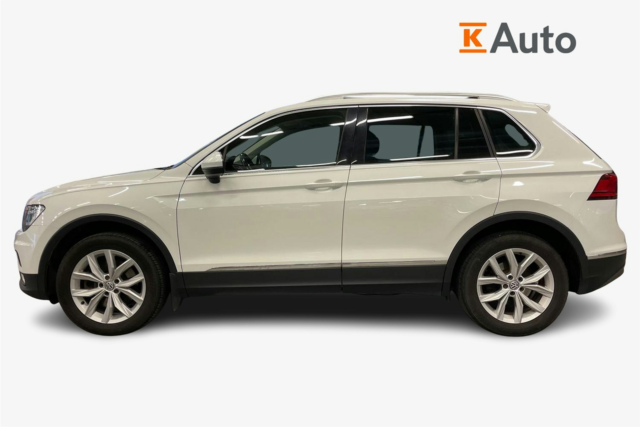 Valkoinen Volkswagen Tiguan 2017 kuva 5.