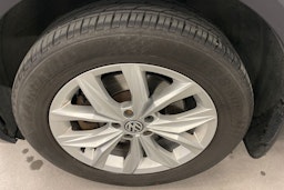 Valkoinen Volkswagen Tiguan 2017 kuva 9.