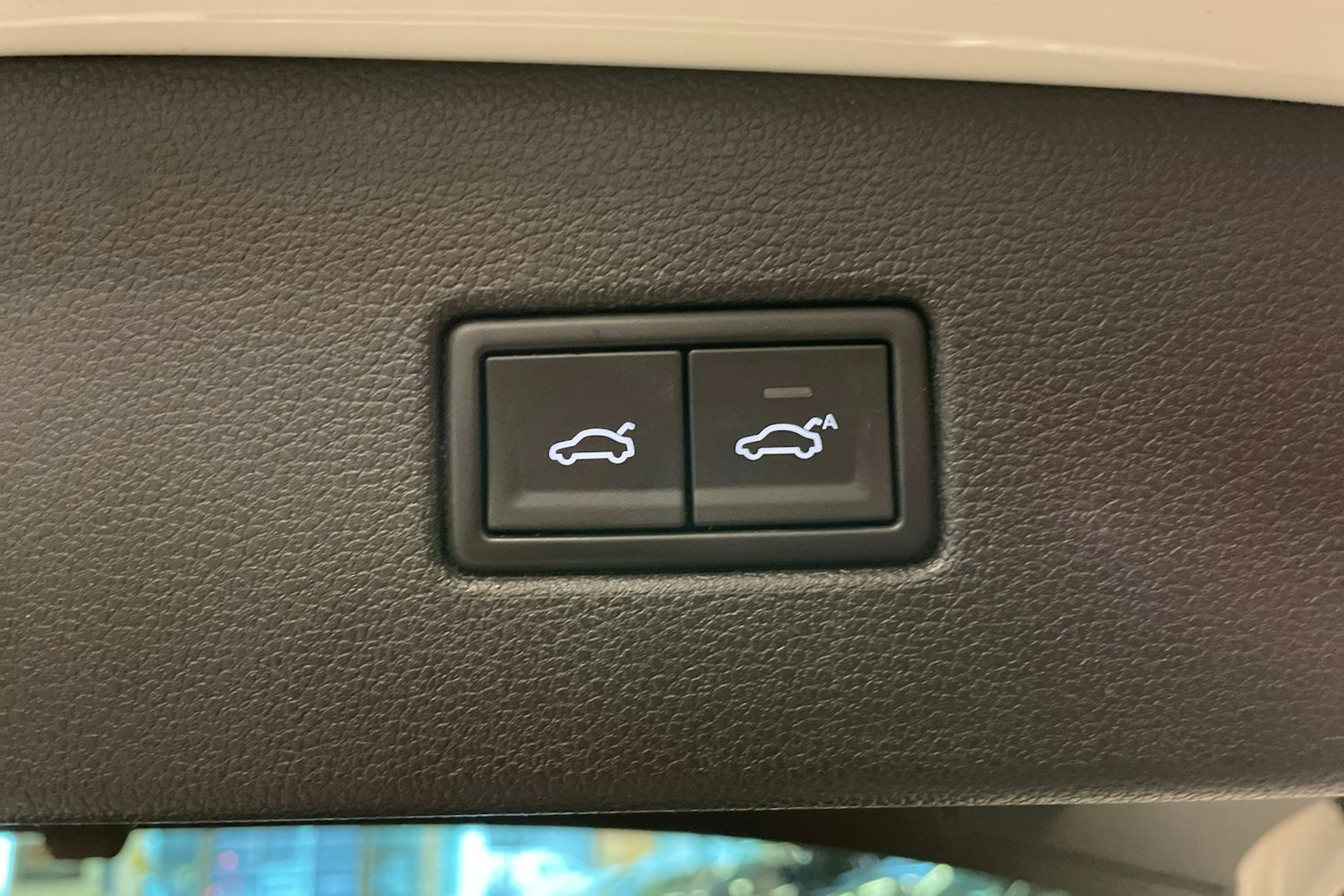 Valkoinen Volkswagen Tiguan 2017 kuva 13.