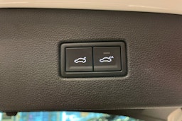 Valkoinen Volkswagen Tiguan 2017 kuva 13.