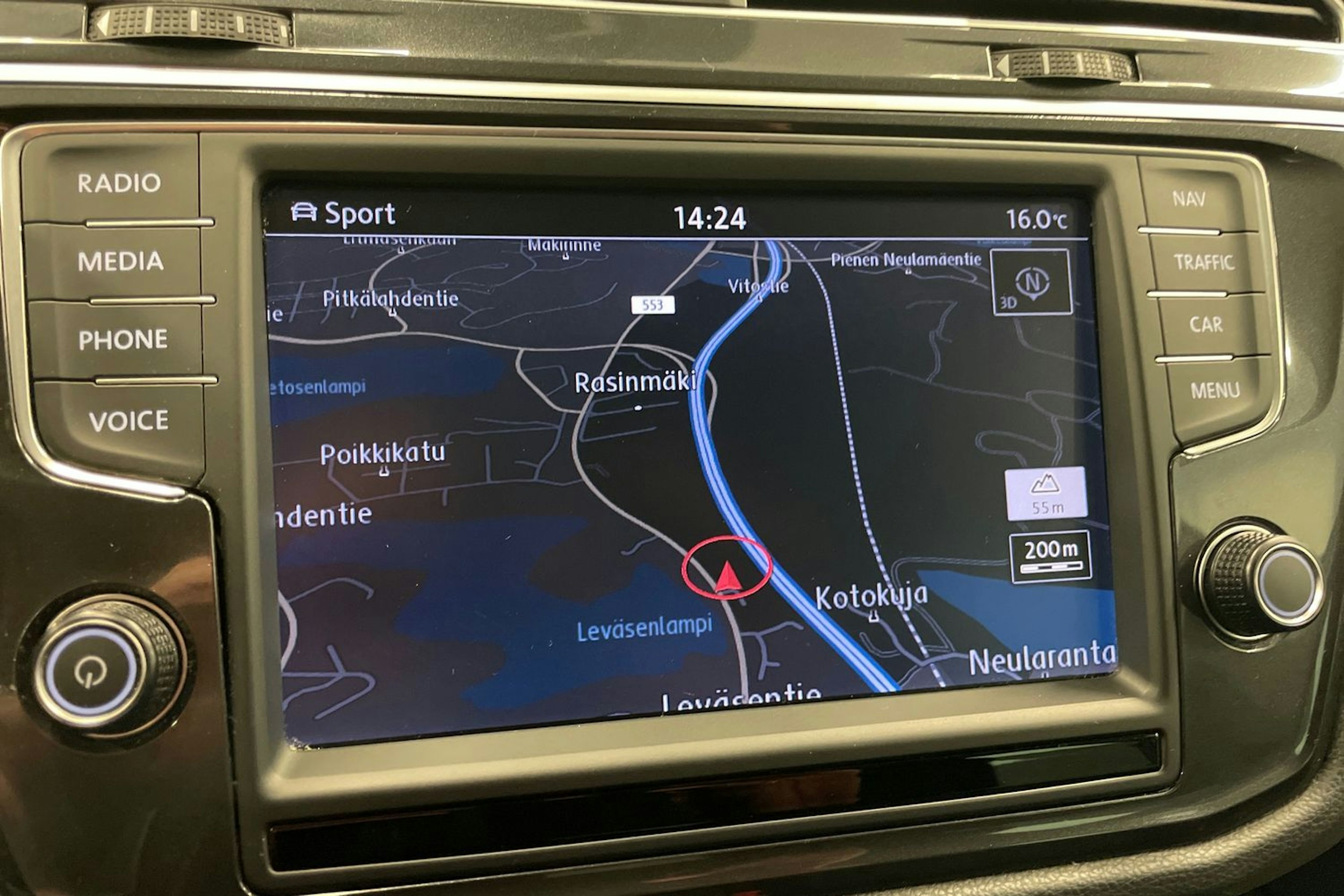 Valkoinen Volkswagen Tiguan 2017 kuva 17.