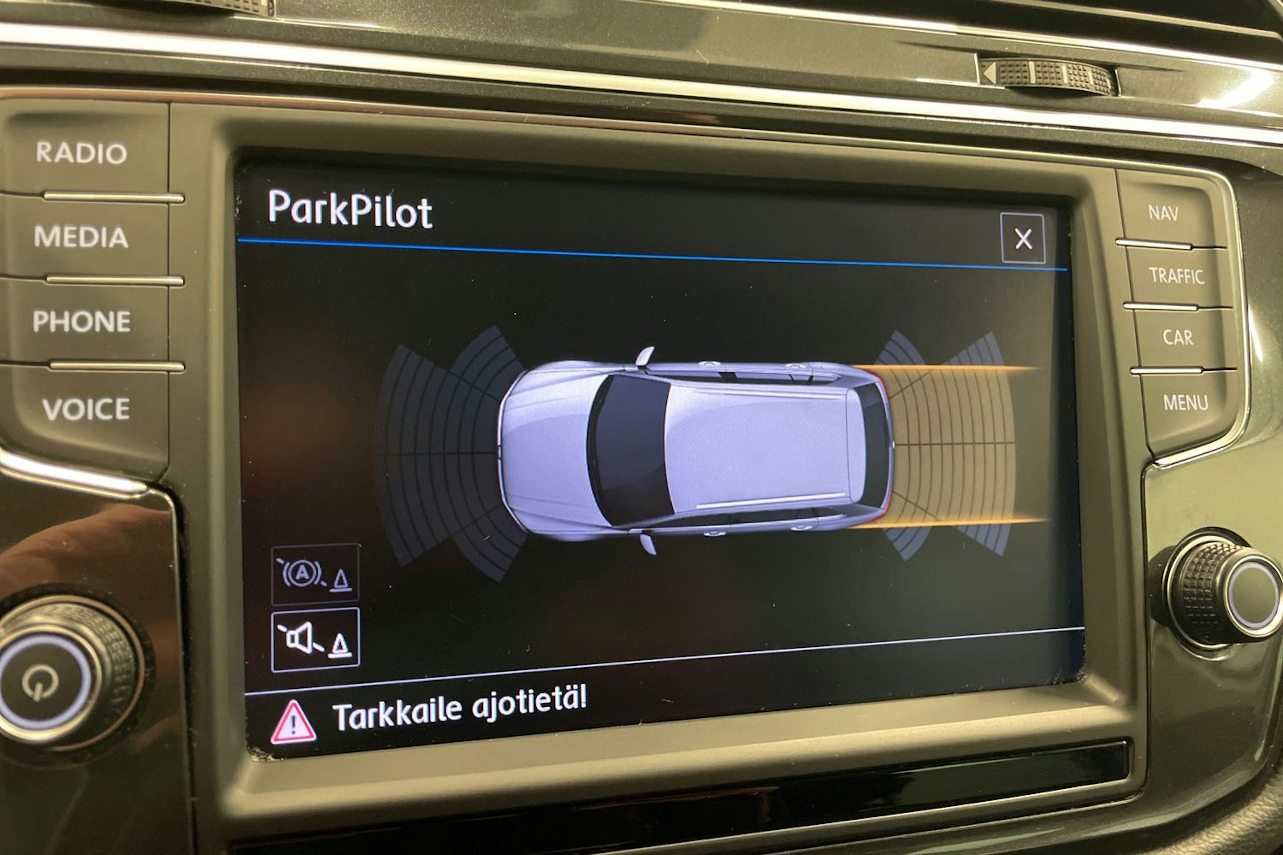 Valkoinen Volkswagen Tiguan 2017 kuva 20.