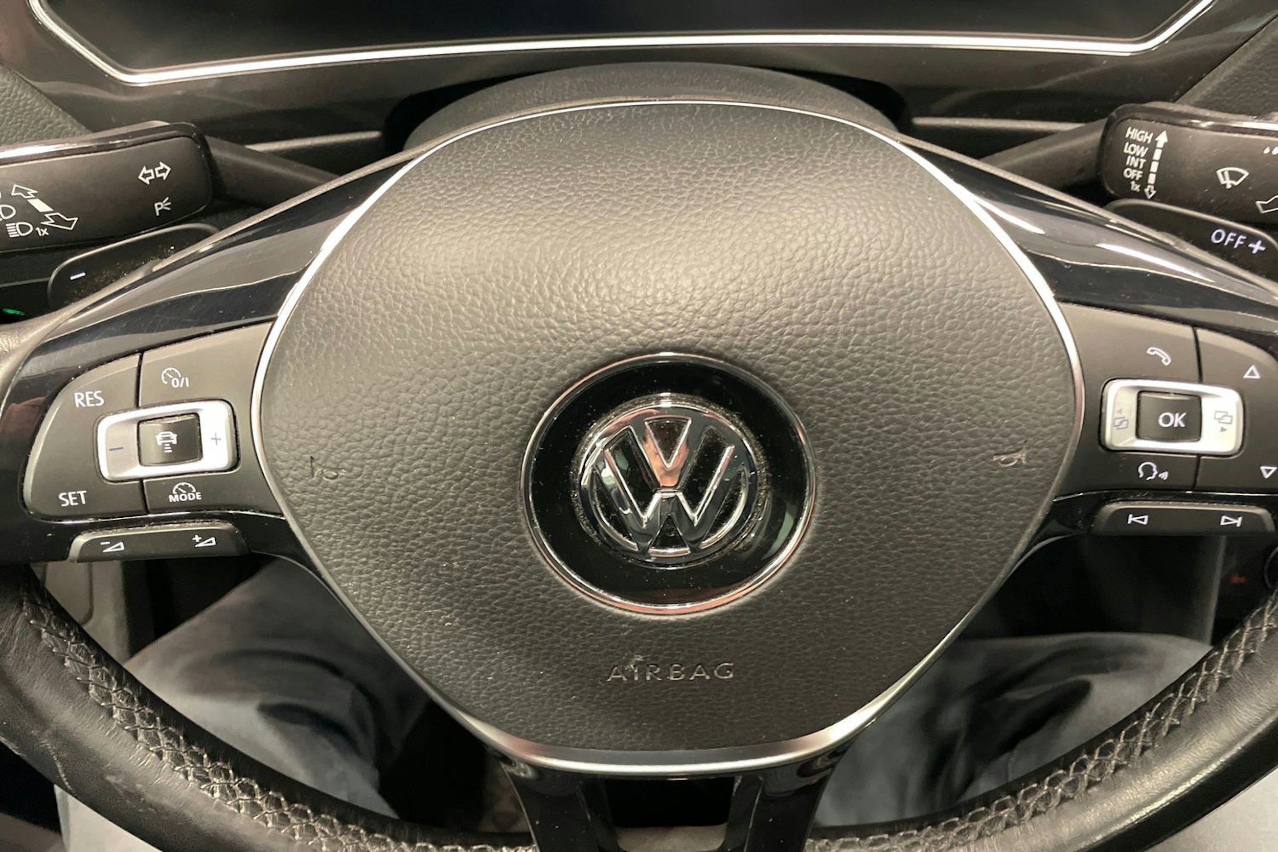 Valkoinen Volkswagen Tiguan 2017 kuva 22.