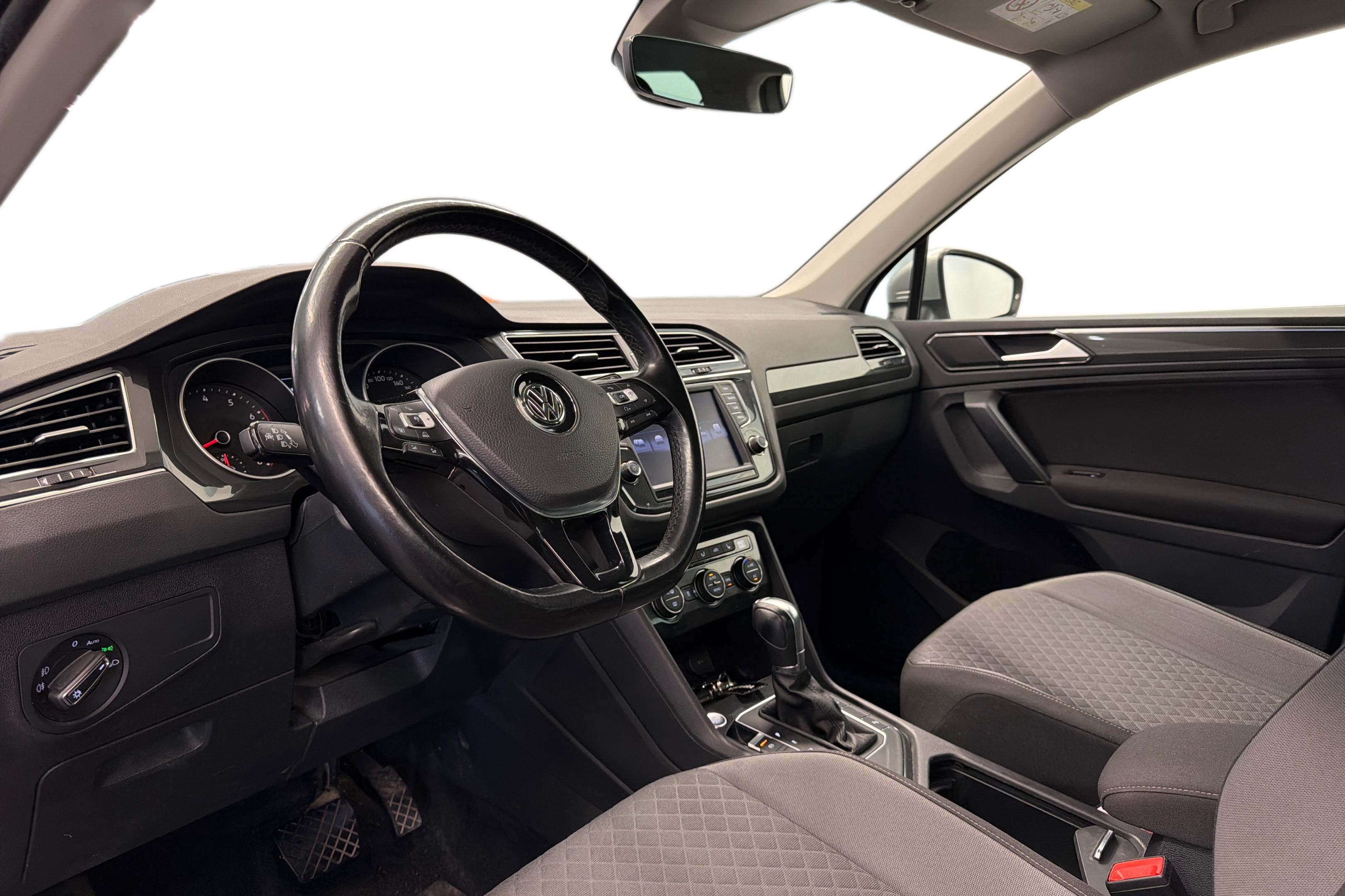 Volkswagen Tiguan 2017, bild 6/33