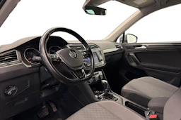 harmaa Volkswagen Tiguan 2017 kuva 6.