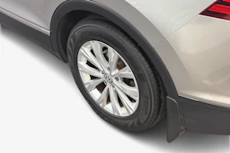 harmaa Volkswagen Tiguan 2017 kuva 9.