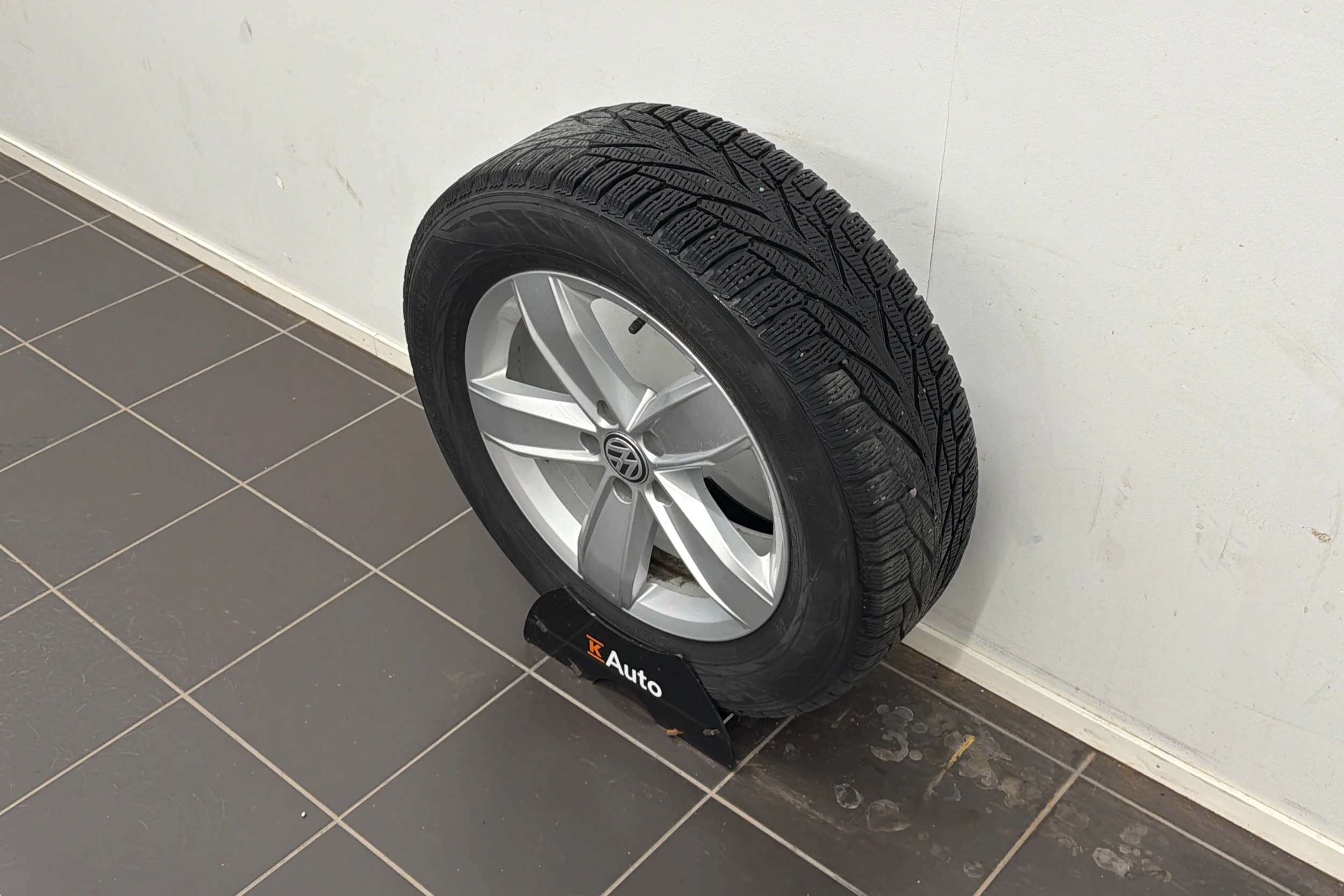 harmaa Volkswagen Tiguan 2017 kuva 10.