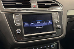harmaa Volkswagen Tiguan 2017 kuva 23.