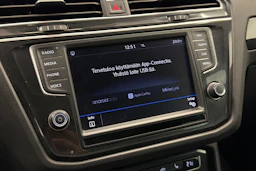 harmaa Volkswagen Tiguan 2017 kuva 24.