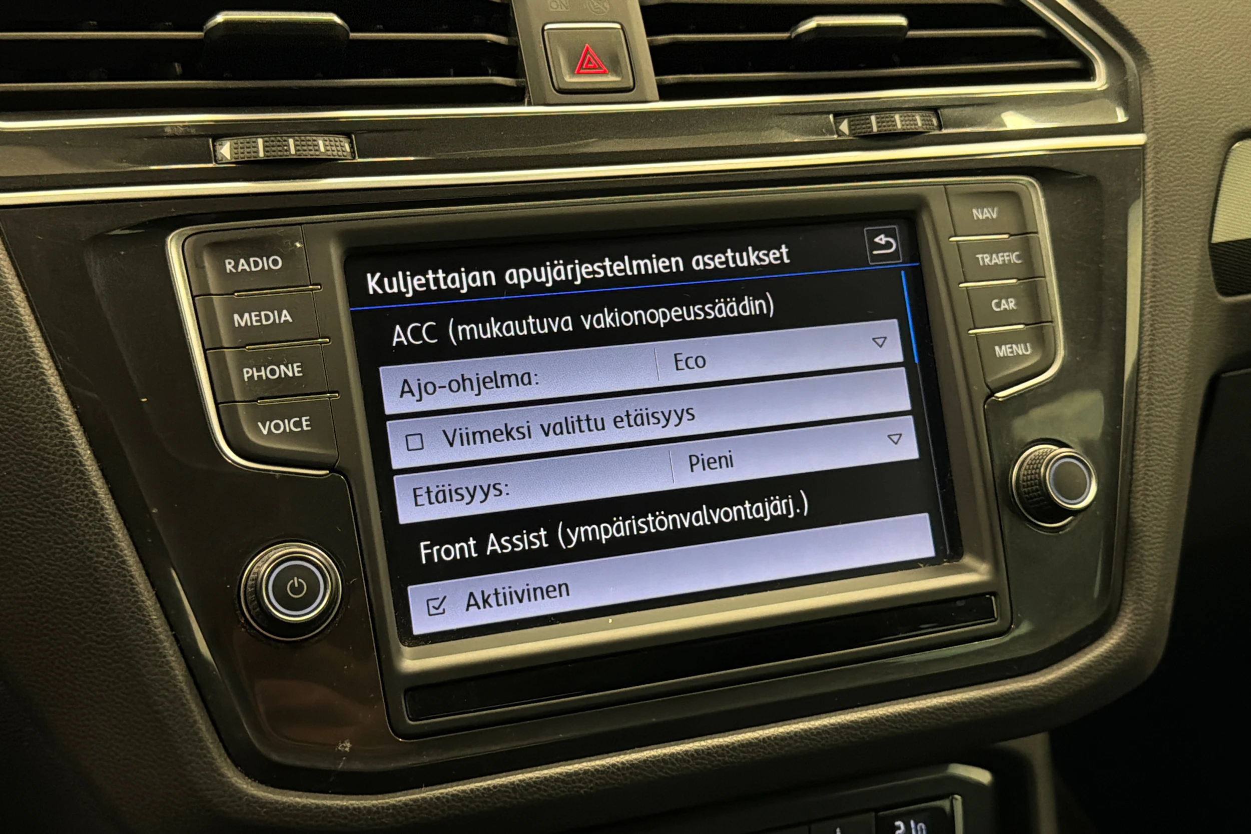 harmaa Volkswagen Tiguan 2017 kuva 25.