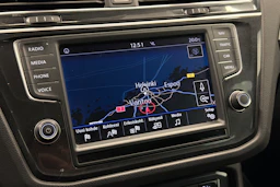 harmaa Volkswagen Tiguan 2017 kuva 28.