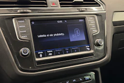harmaa Volkswagen Tiguan 2017 kuva 29.