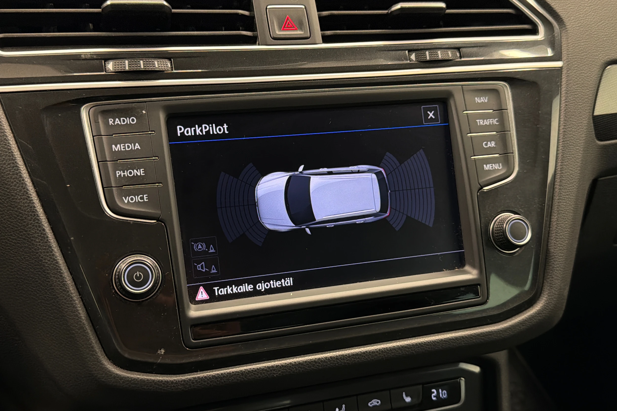 harmaa Volkswagen Tiguan 2017 kuva 30.