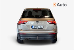 Ruskea (beige) Volkswagen Tiguan 2017 kuva 3.