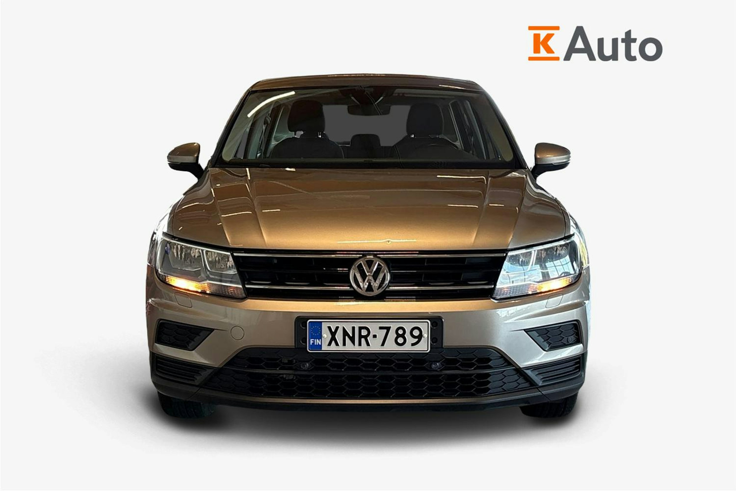 Ruskea (beige) Volkswagen Tiguan 2017 kuva 5.