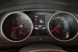 Ruskea (beige) Volkswagen Tiguan 2017 kuva 17.