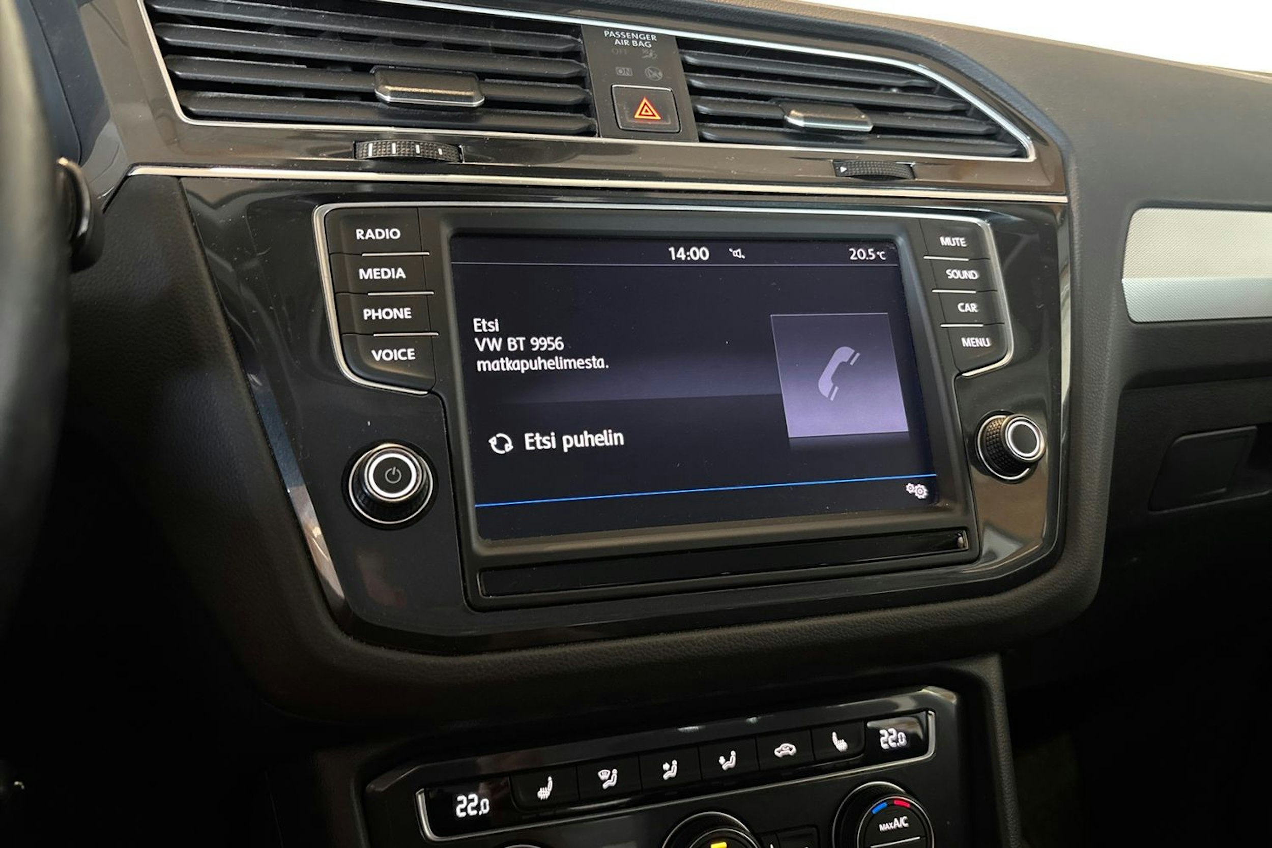Ruskea (beige) Volkswagen Tiguan 2017 kuva 22.