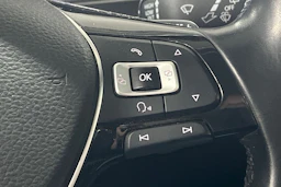 Harmaa Volkswagen Tiguan 2017 kuva 15.