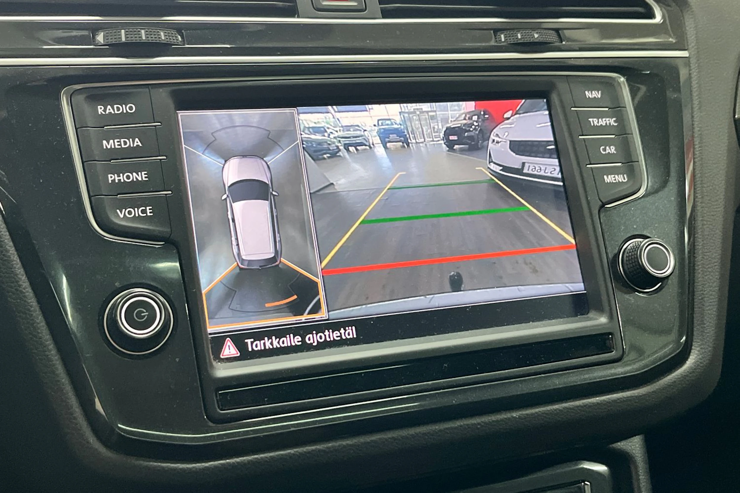 Harmaa Volkswagen Tiguan 2017 kuva 17.