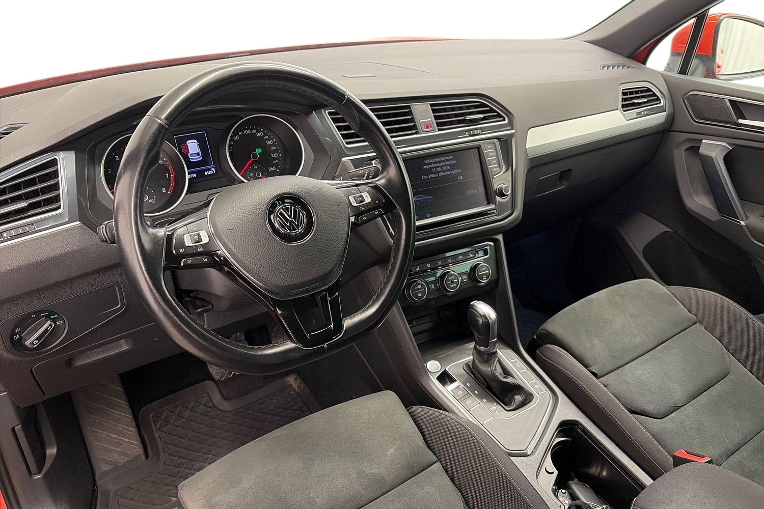 Volkswagen Tiguan 2017, photo 6/27