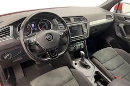 Oranssi Volkswagen Tiguan 2017 kuva 6.