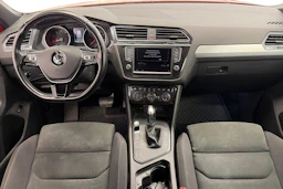 Oranssi Volkswagen Tiguan 2017 kuva 7.
