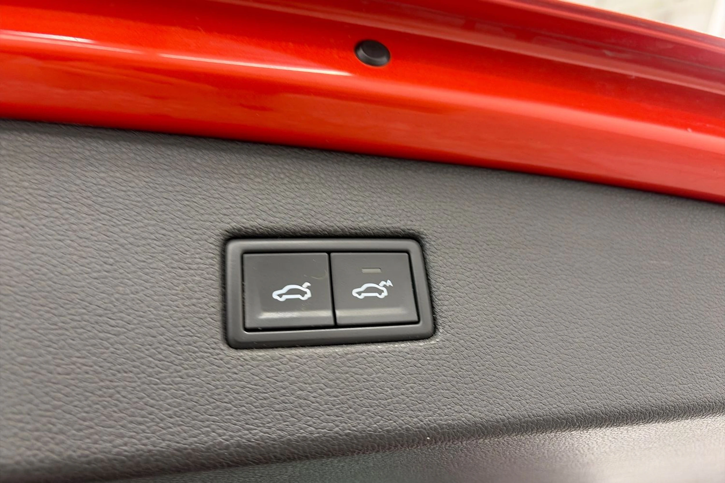 Oranssi Volkswagen Tiguan 2017 kuva 12.