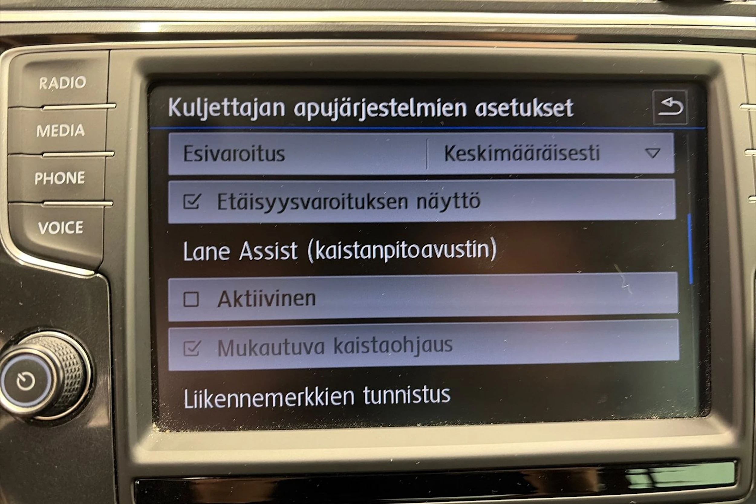 Oranssi Volkswagen Tiguan 2017 kuva 23.