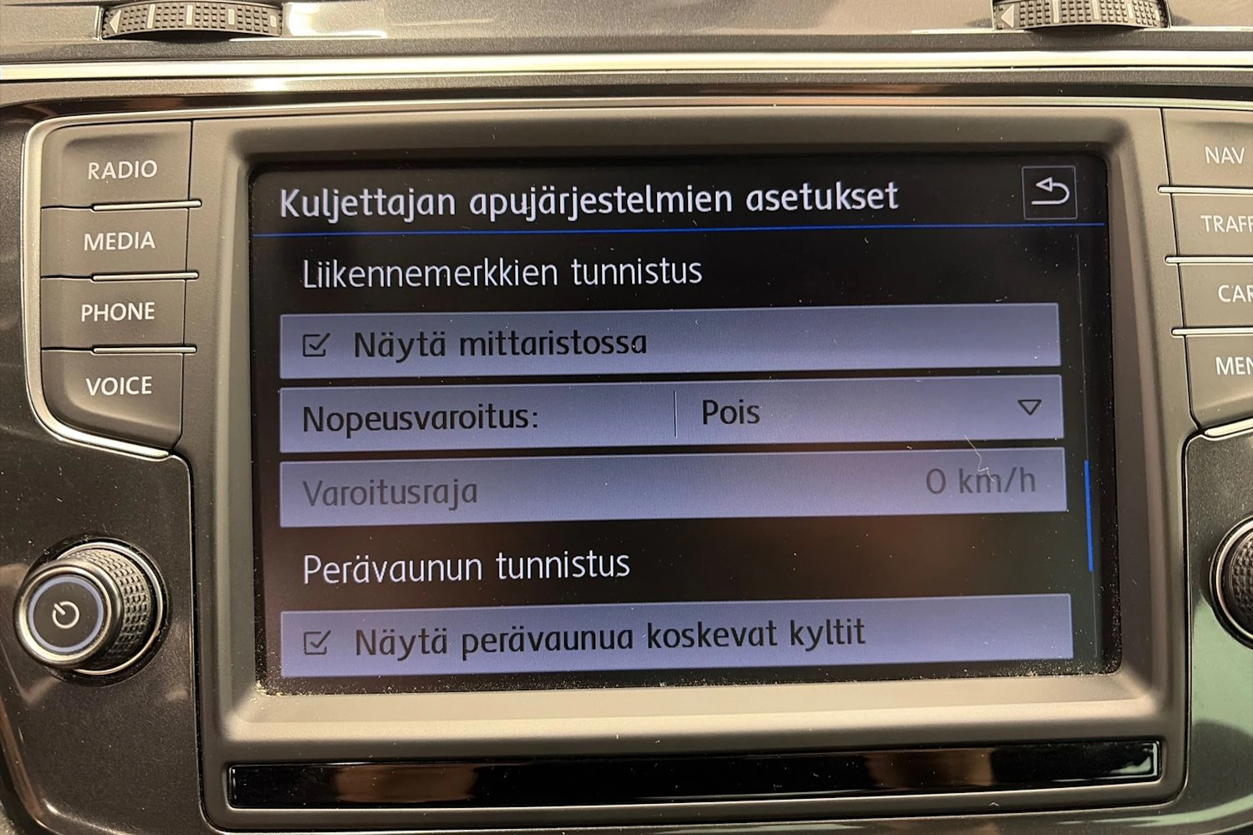 Oranssi Volkswagen Tiguan 2017 kuva 24.