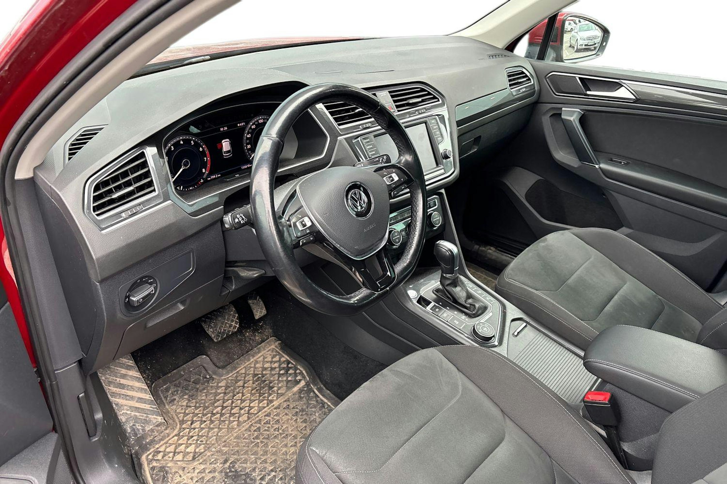 punainen Volkswagen Tiguan 2017 kuva 3.