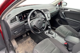 punainen Volkswagen Tiguan 2017 kuva 3.