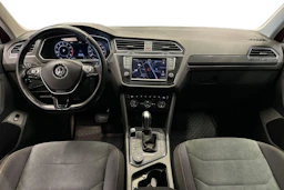 punainen Volkswagen Tiguan 2017 kuva 9.