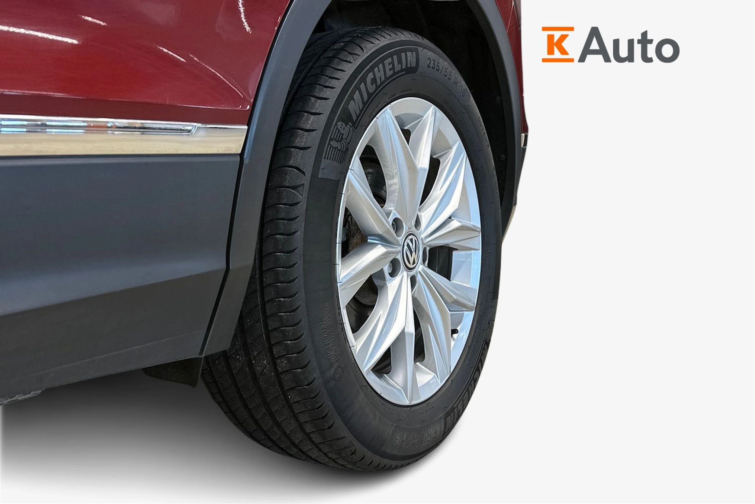 punainen Volkswagen Tiguan 2017 kuva 12.