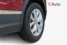 punainen Volkswagen Tiguan 2017 kuva 12.