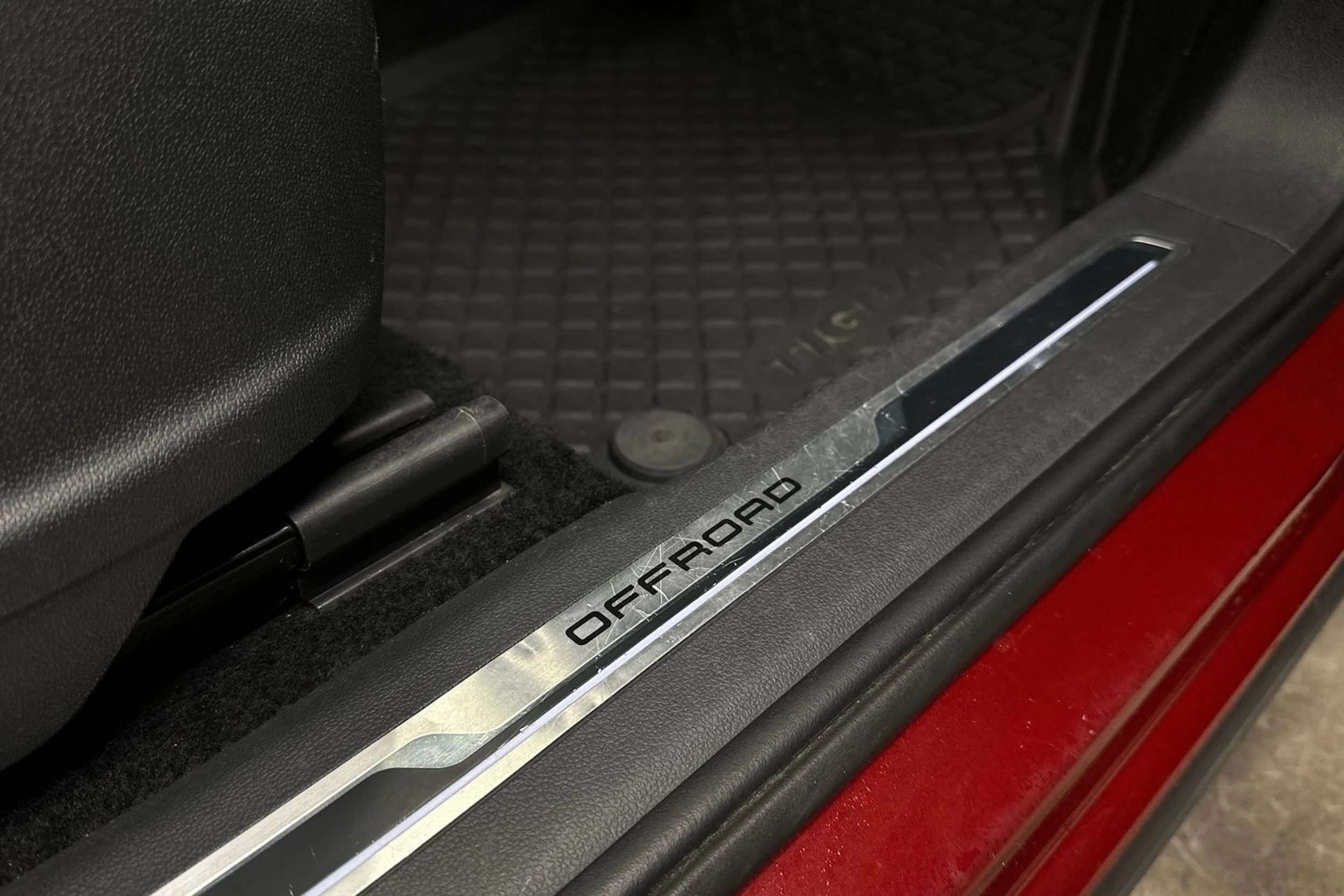 punainen Volkswagen Tiguan 2017 kuva 16.