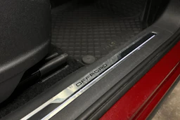 punainen Volkswagen Tiguan 2017 kuva 16.