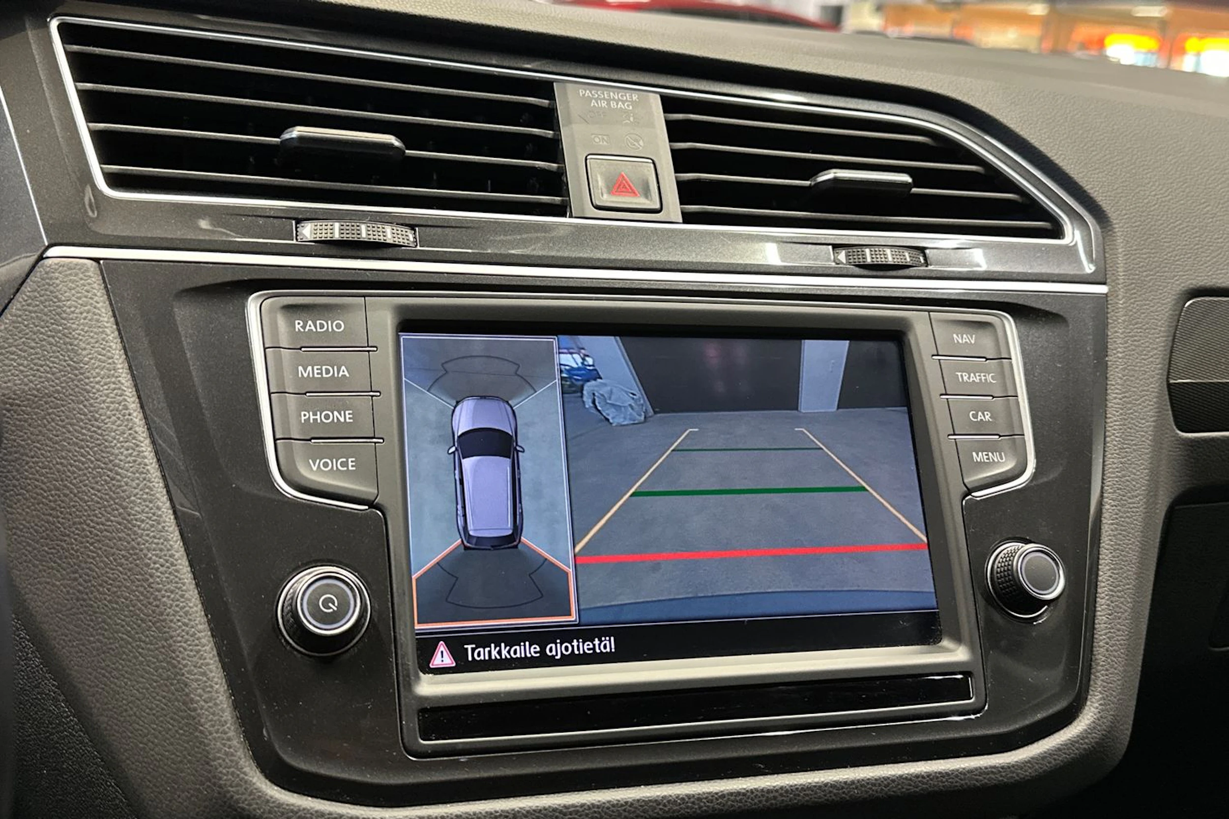 punainen Volkswagen Tiguan 2017 kuva 20.