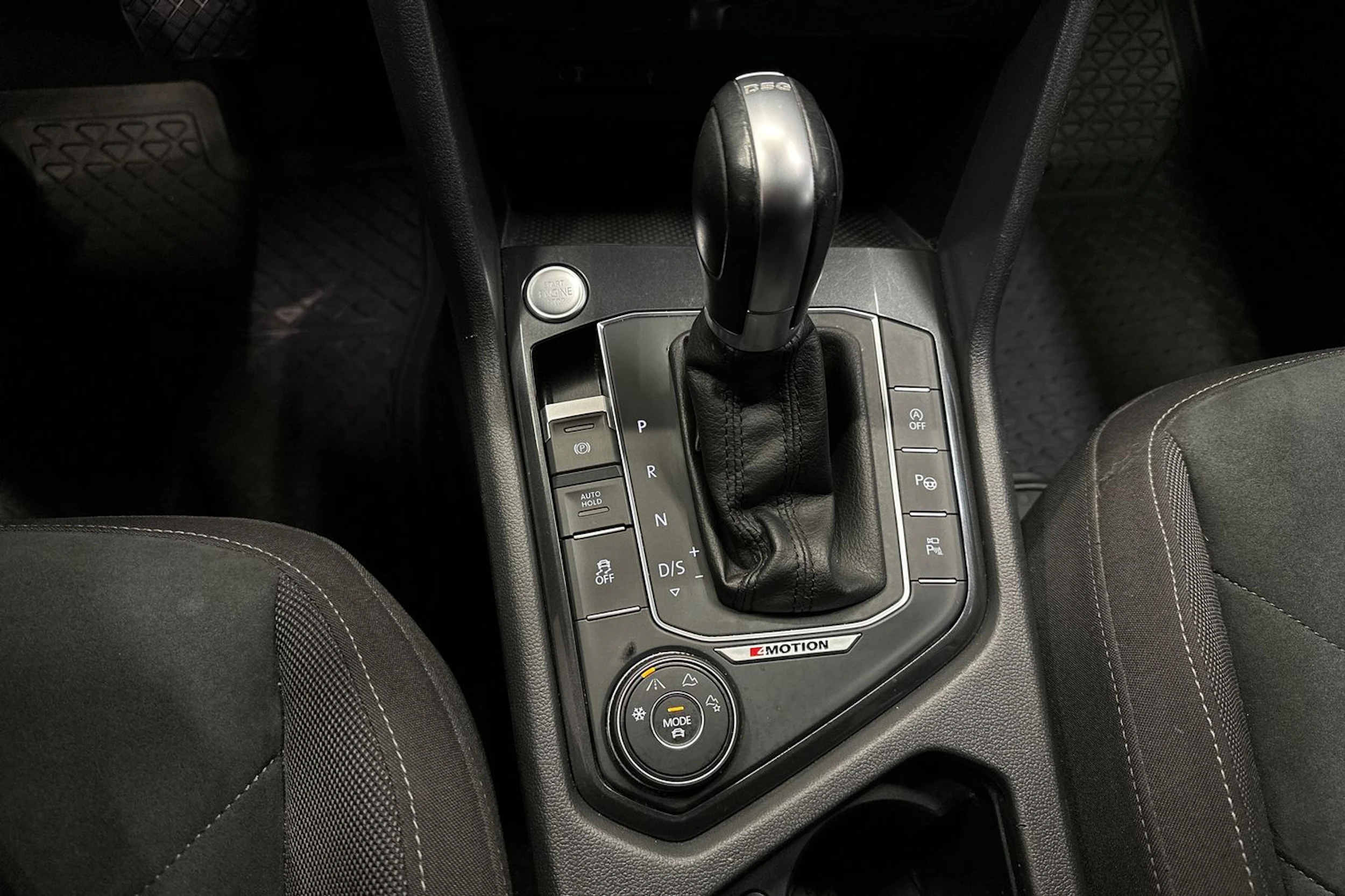punainen Volkswagen Tiguan 2017 kuva 25.