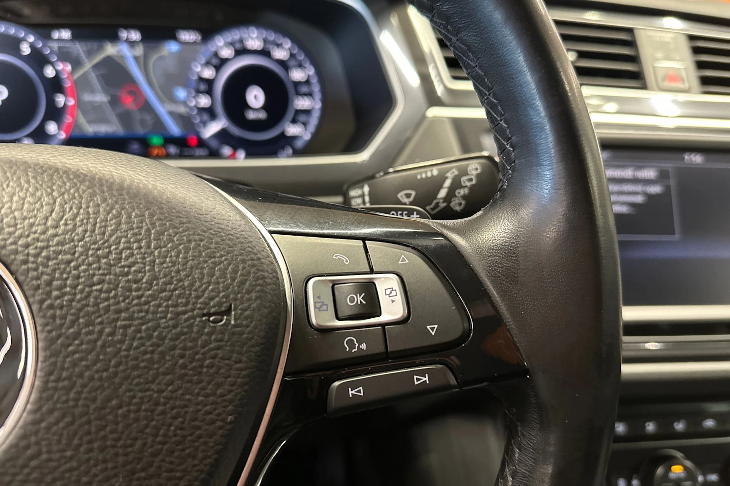 punainen Volkswagen Tiguan 2017 kuva 29.