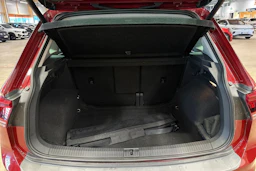 punainen Volkswagen Tiguan 2017 kuva 32.