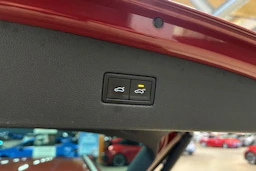 punainen Volkswagen Tiguan 2017 kuva 35.