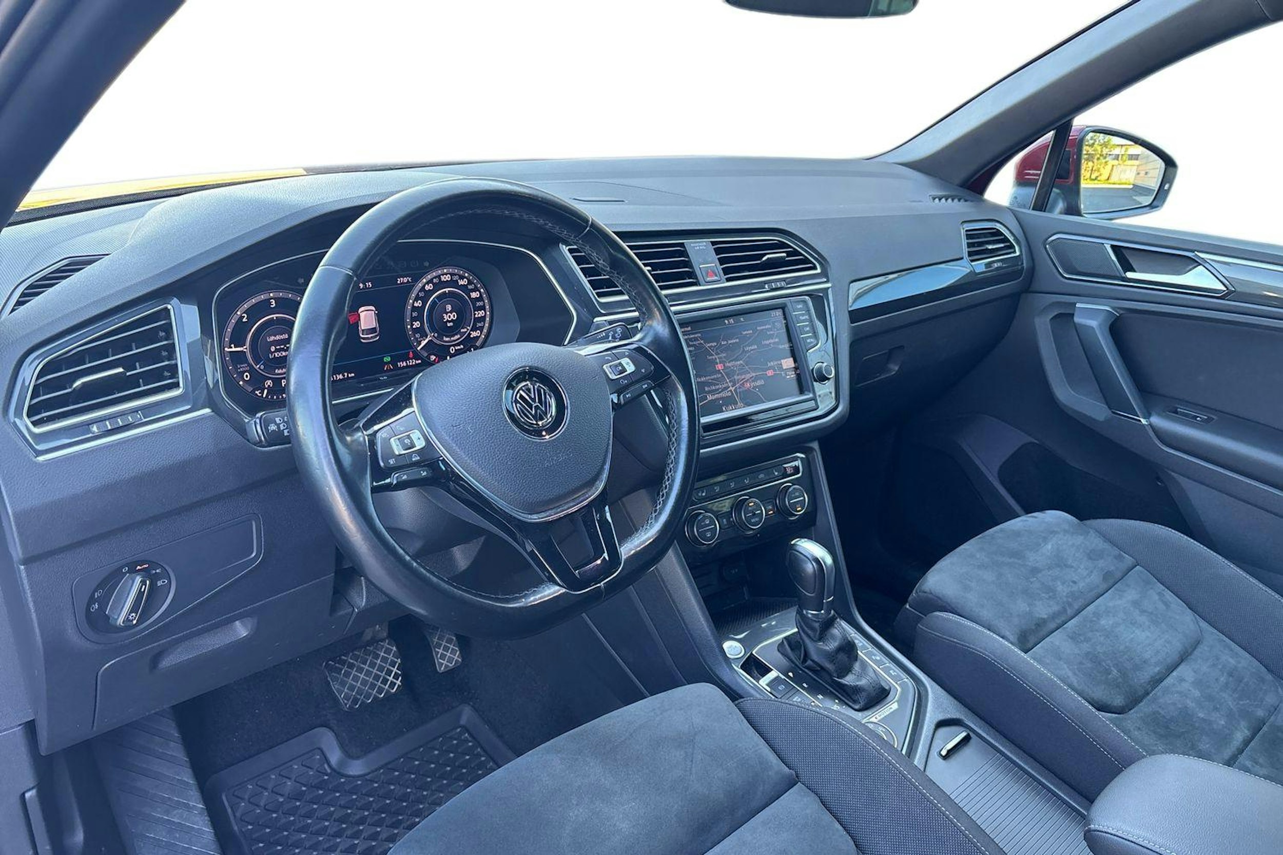 punainen Volkswagen Tiguan 2017 kuva 3.