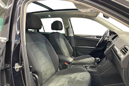 musta Volkswagen Tiguan 2017 kuva 9.