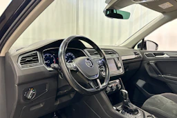 musta Volkswagen Tiguan 2017 kuva 13.