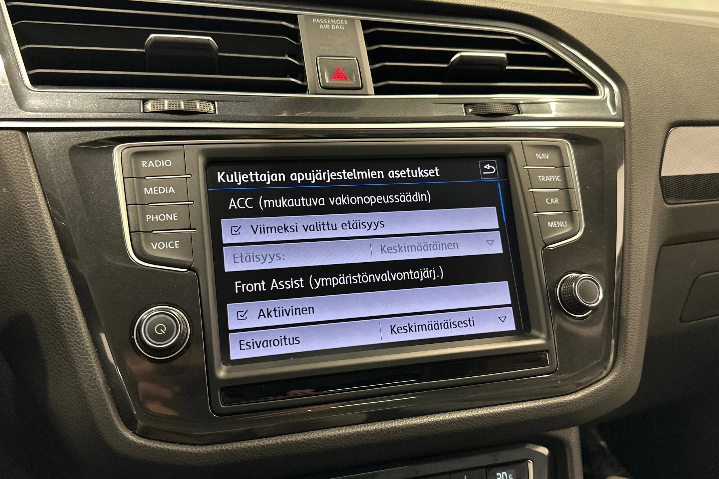musta Volkswagen Tiguan 2017 kuva 23.